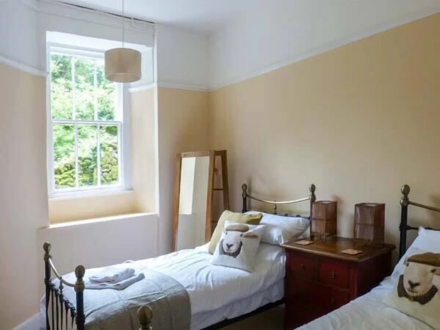 White Moss, Wood Close