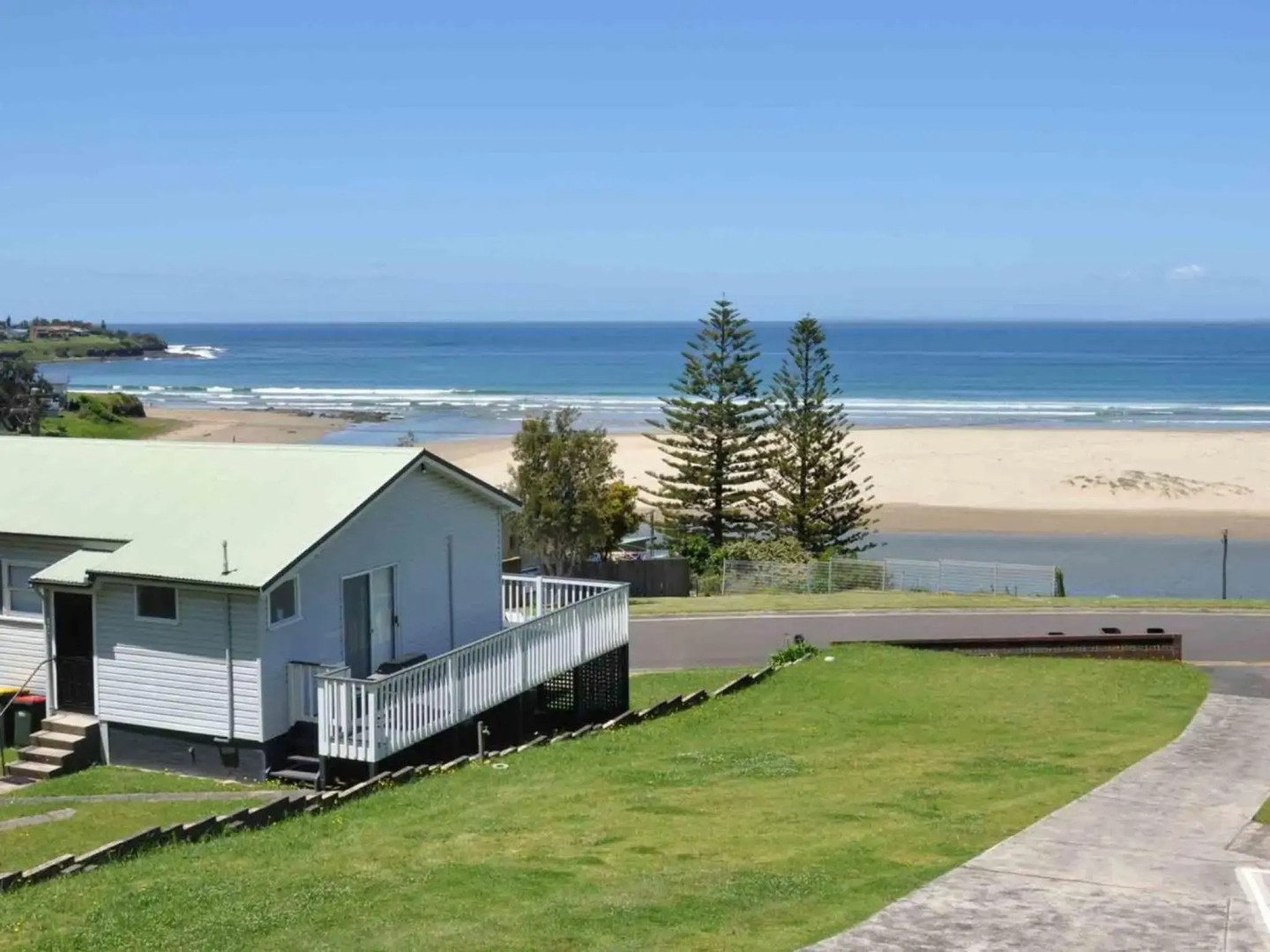 PINKOS Gerroa 4pm check out Sundays