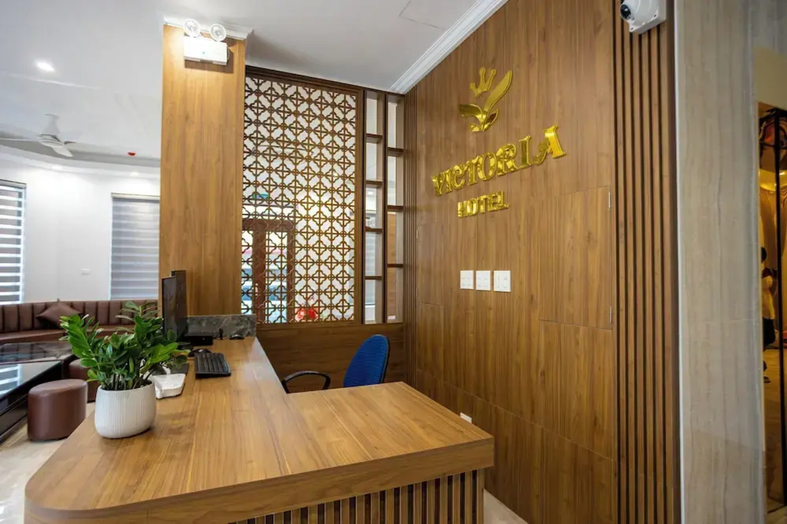 Victoria Hotel MC - by BAY LUXURY