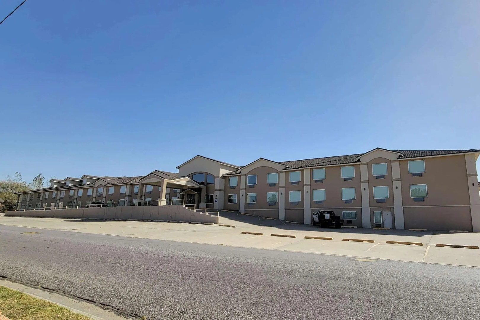 FairBridge Inn & Suites Canadian