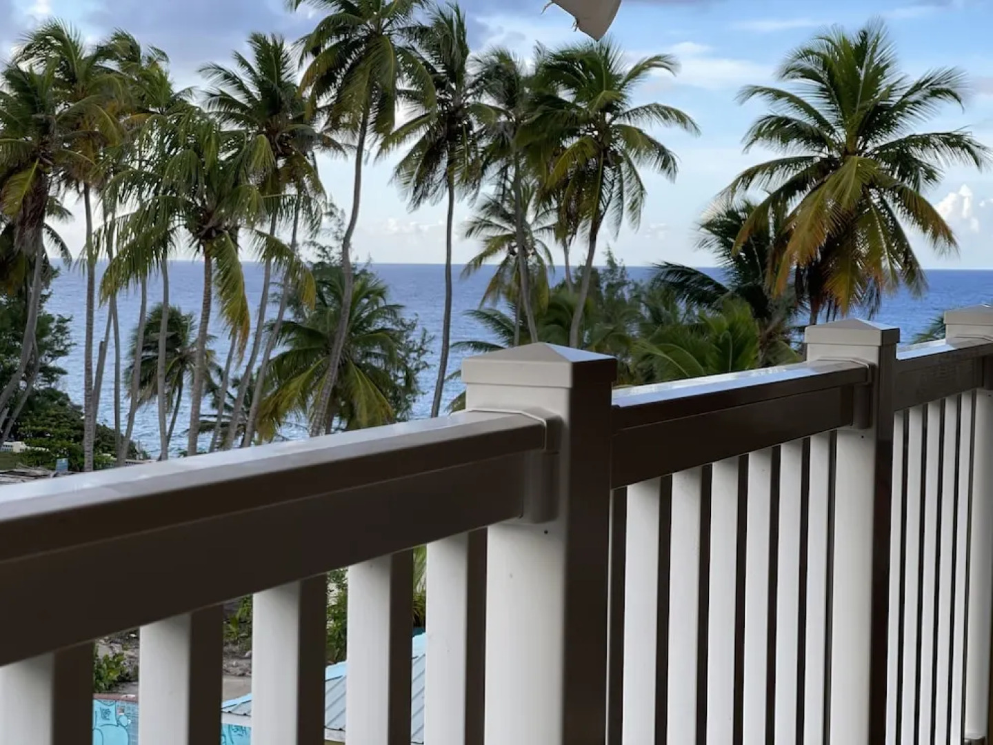 Beach condo with Pool and Ocean View