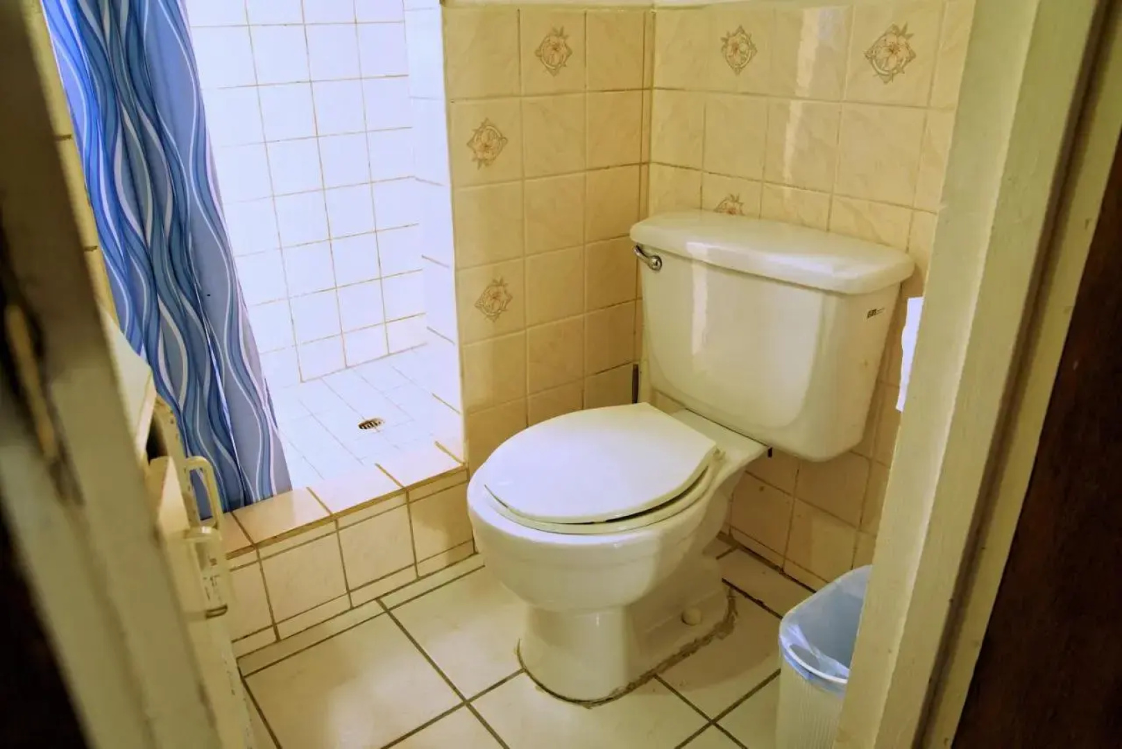 Tropical Breeze Guest House