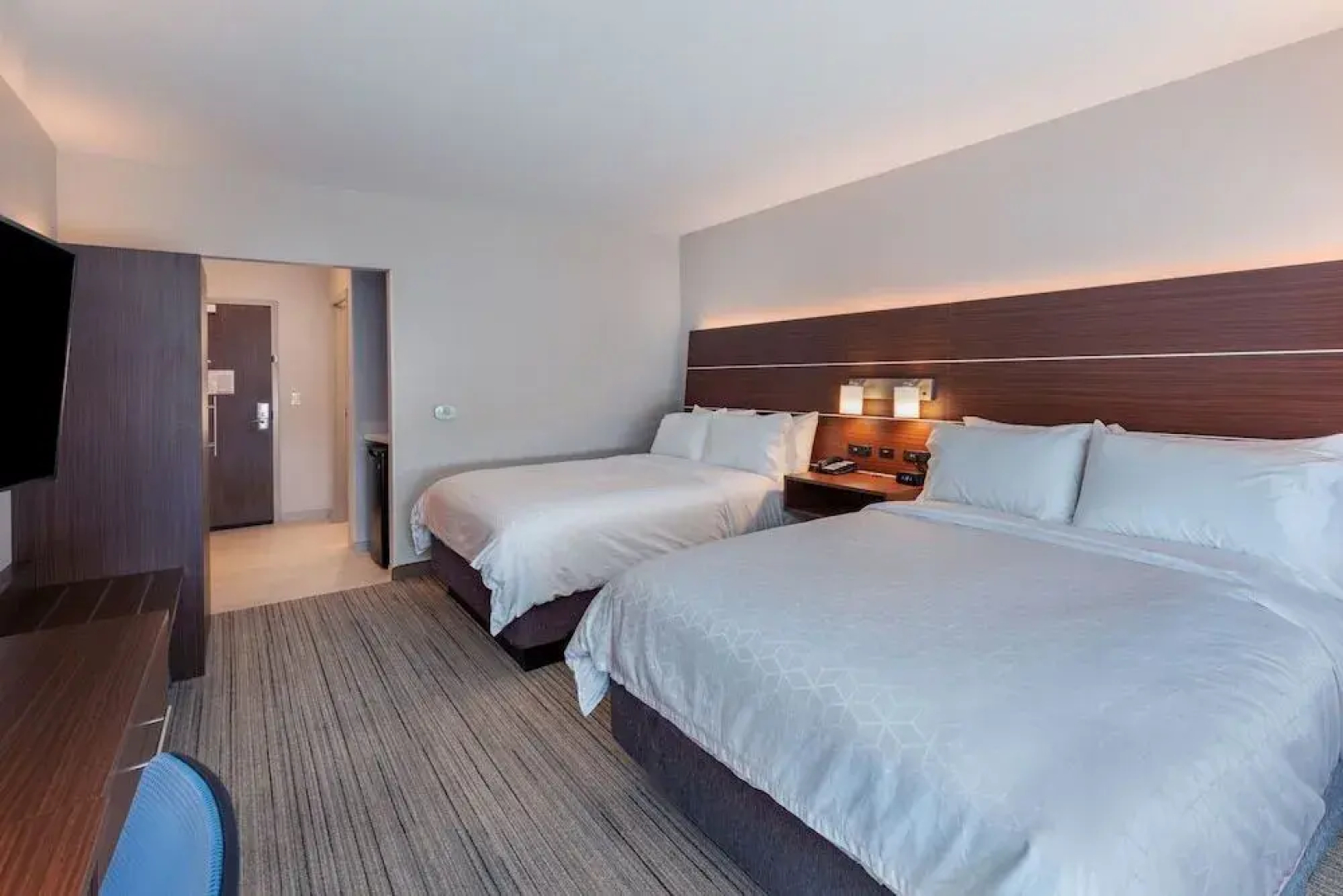 Holiday Inn Express & Suites Parsons