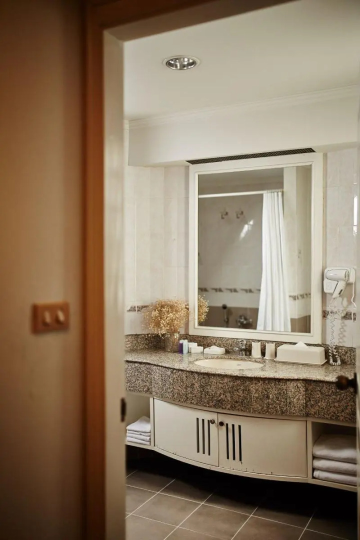 Riverine Place Hotel and Residence