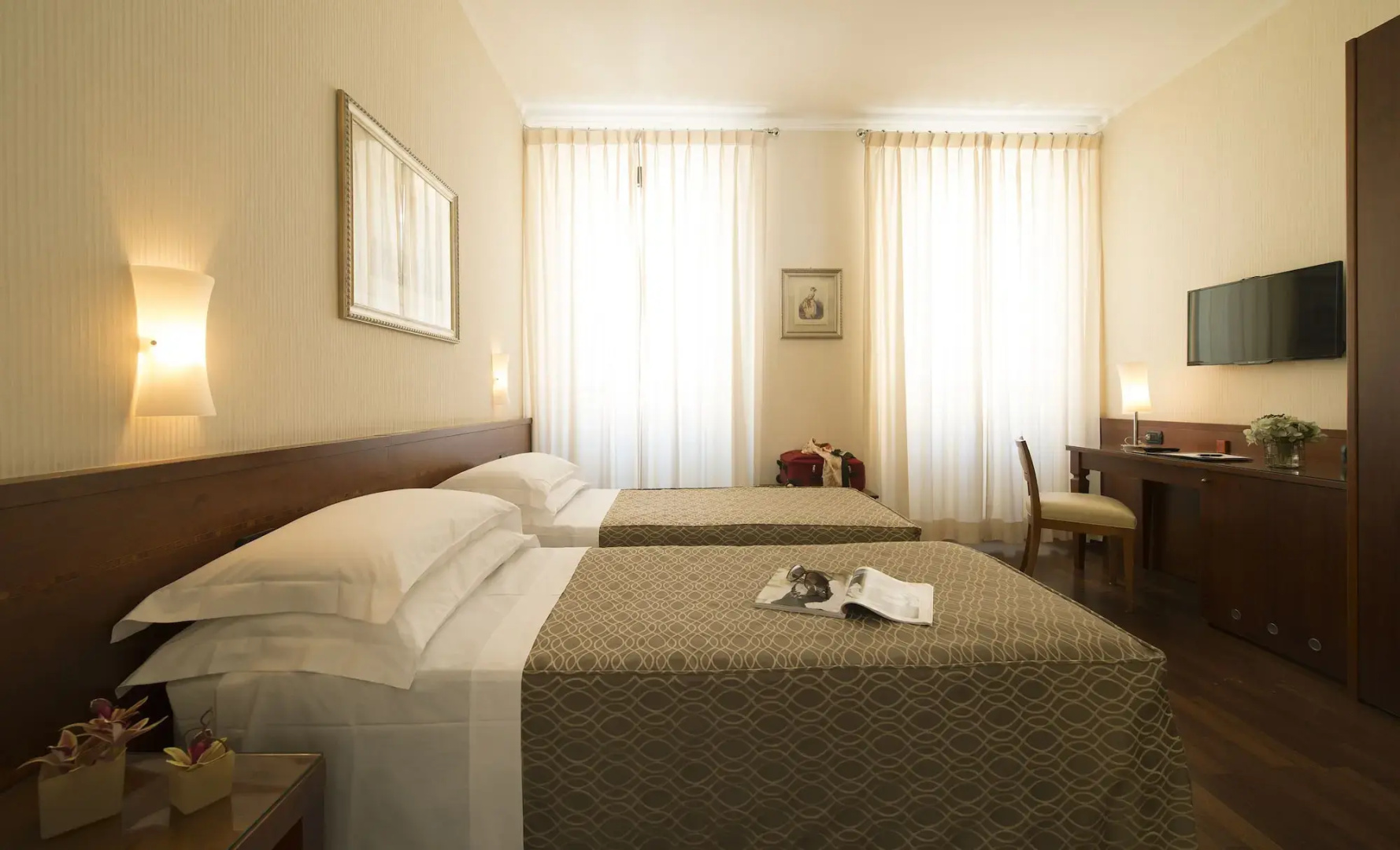 Отель Fenice Milano