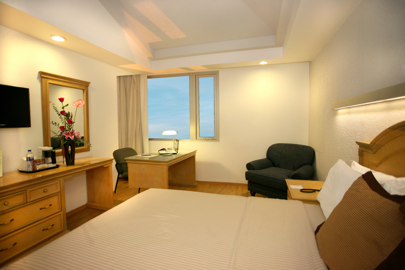 Hotel Horizon and Convention Center