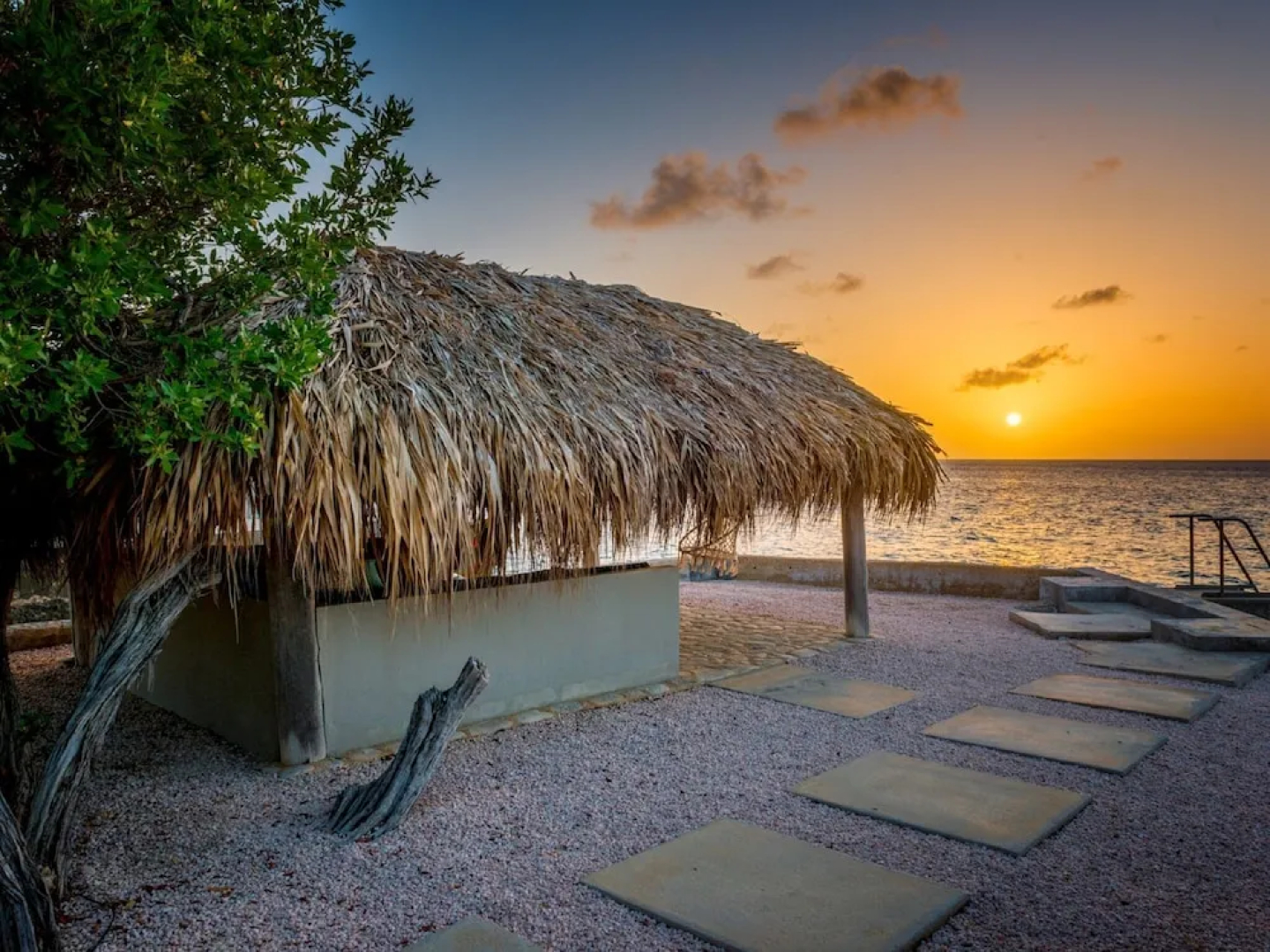 Lavish Villa by the Sea in Kralendijk With Pool