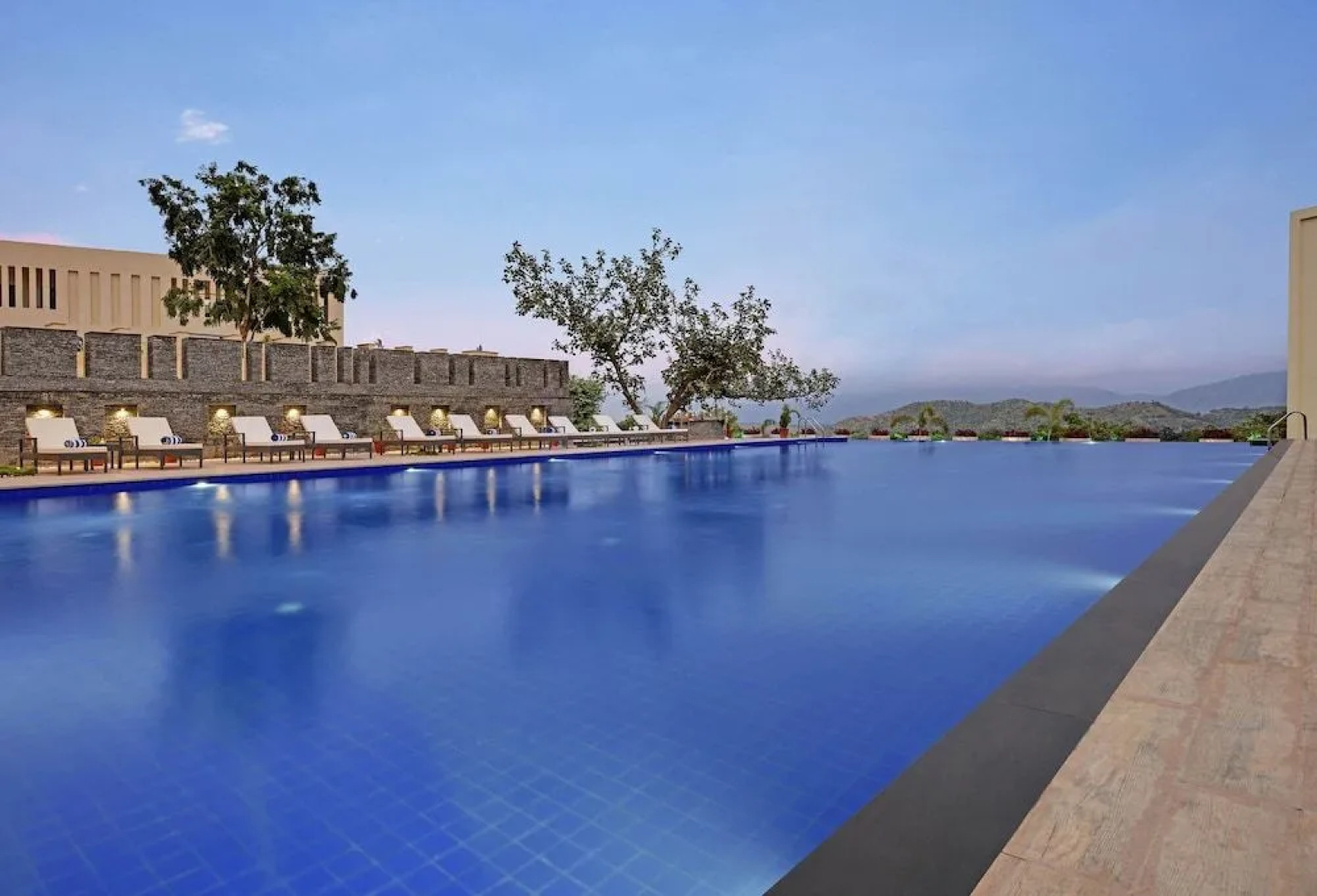 The Kumbha Residency-Luxury Resort and Spa