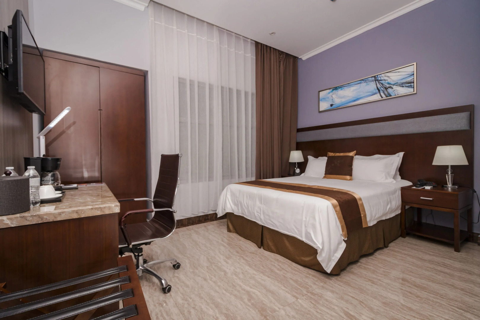 Hotel City Plaza & Suites