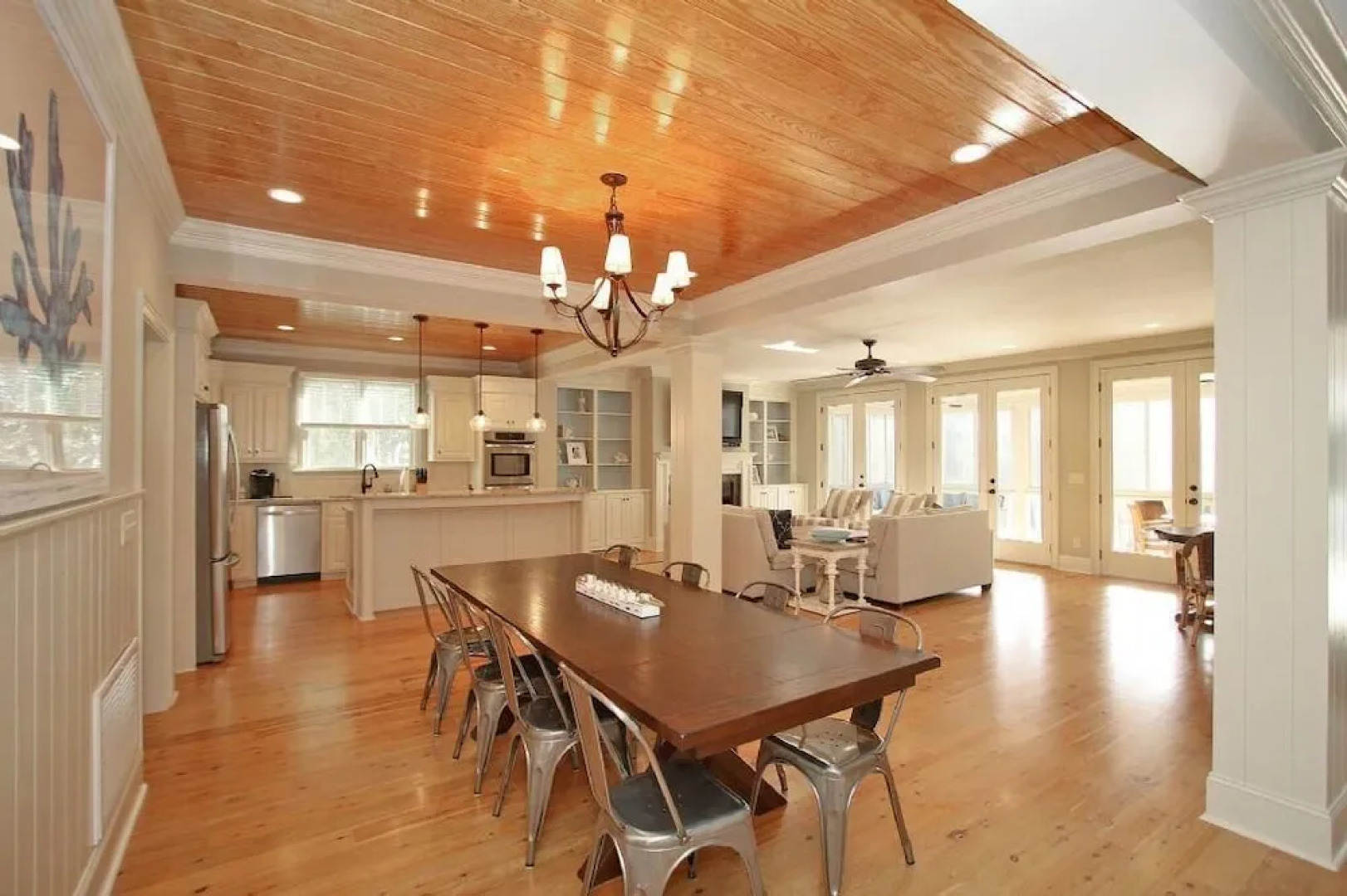 2602 Hartnett Boulevard