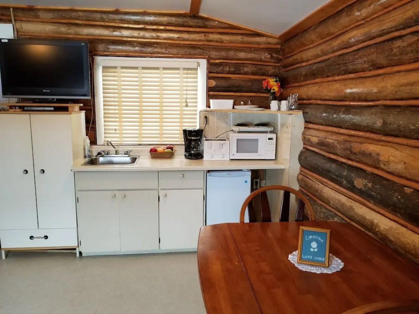 Christina Lake Lodge