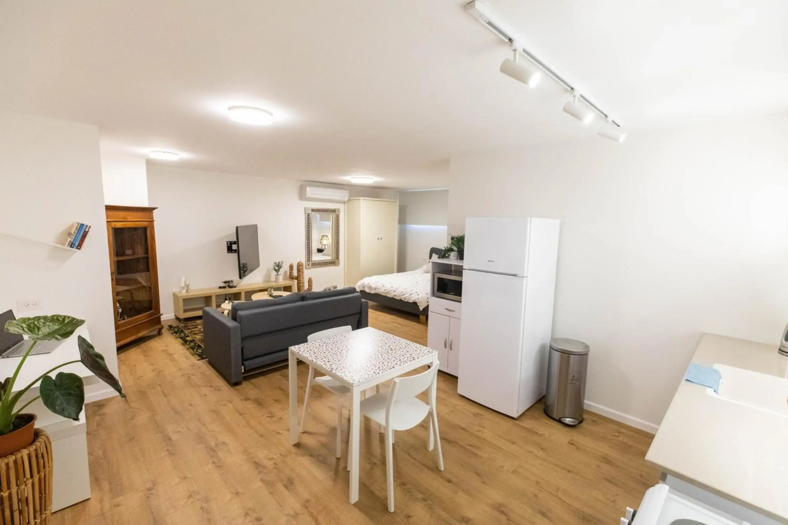 Sheba-Shik apartment, Tel hashomer שיבא-שיק, תל השומר,דירת סטודיו מקסימה!