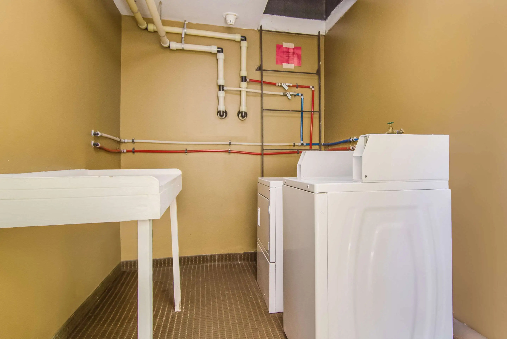 Suburban Studios Hotel Kingsland Near I-95