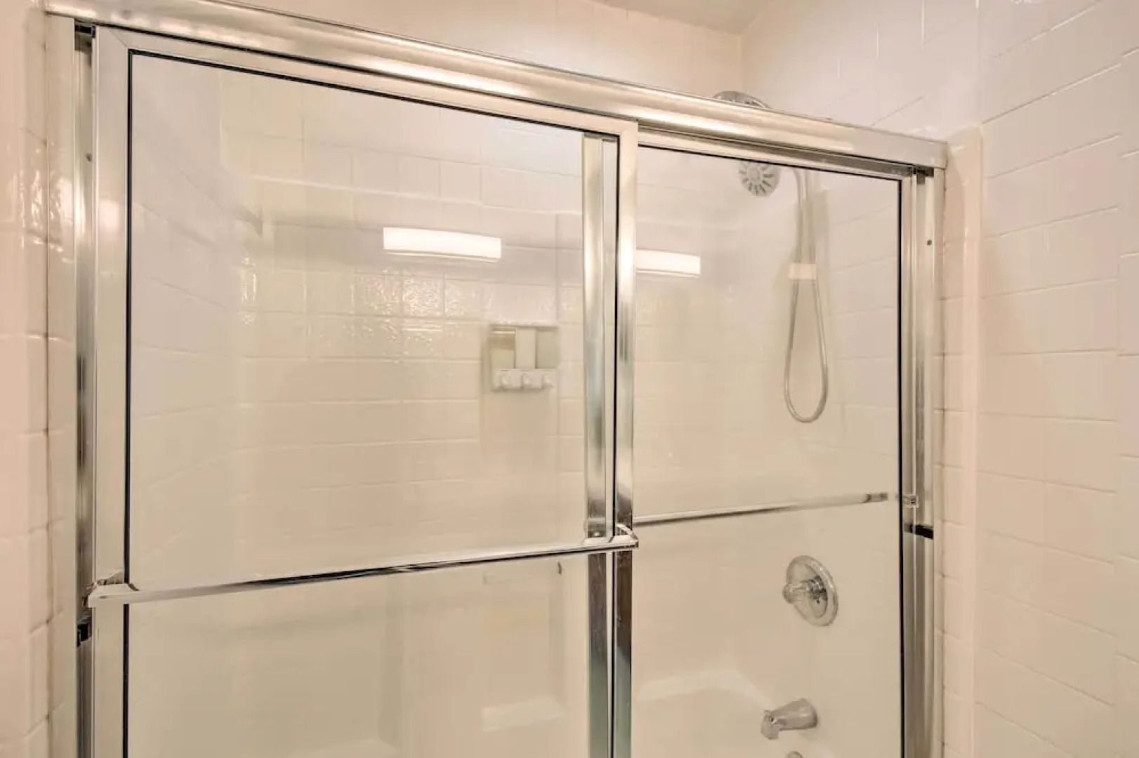 Inviting Sky Valley Home ~ 2 Mi to Mud Creek Falls