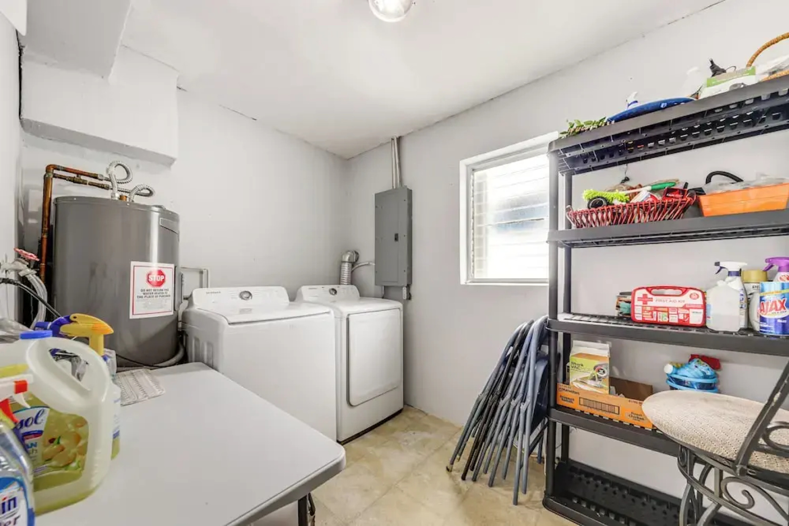 1 Mi to Beach: Sunny Lantana Cottage w/ Pool!
