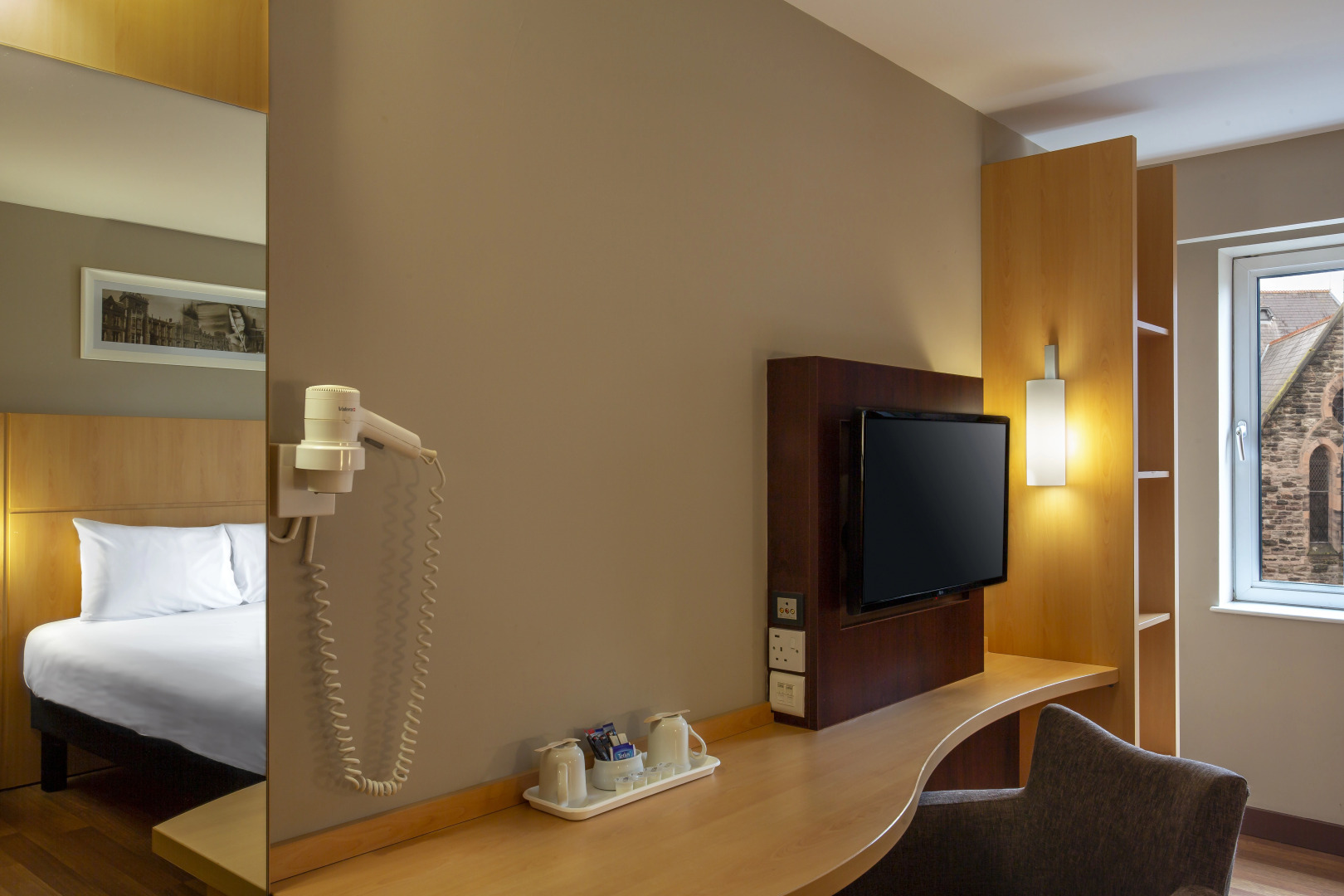 ibis Belfast Queens Quarter