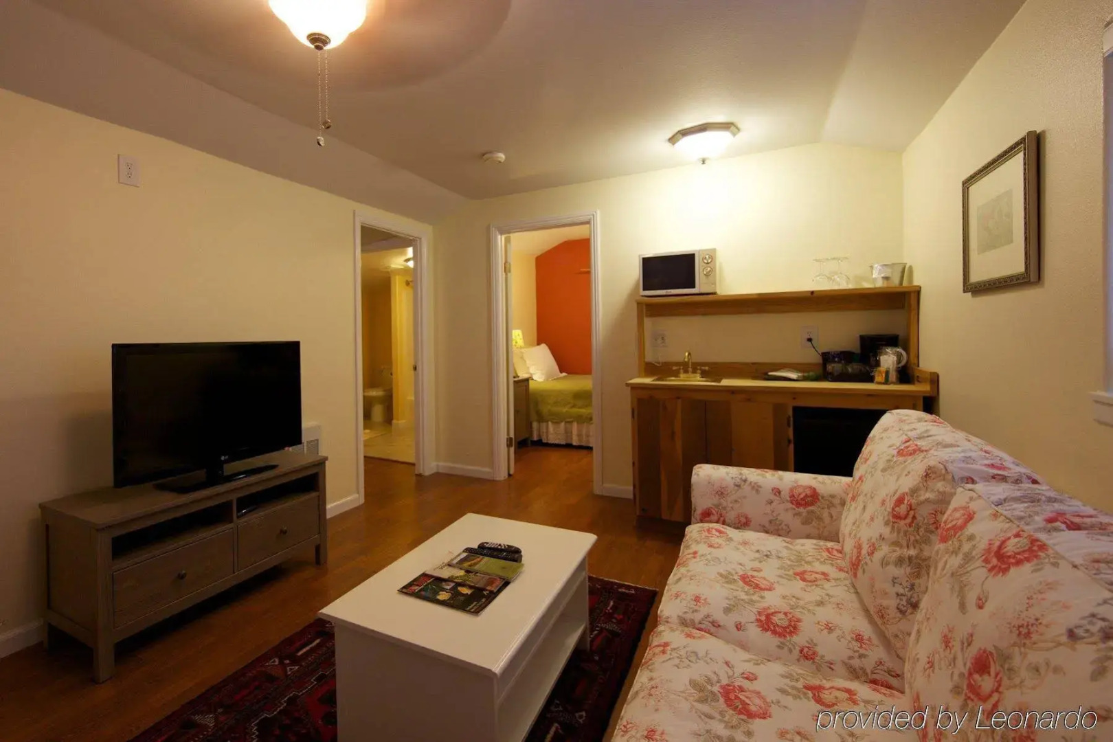 Cottages on River Road