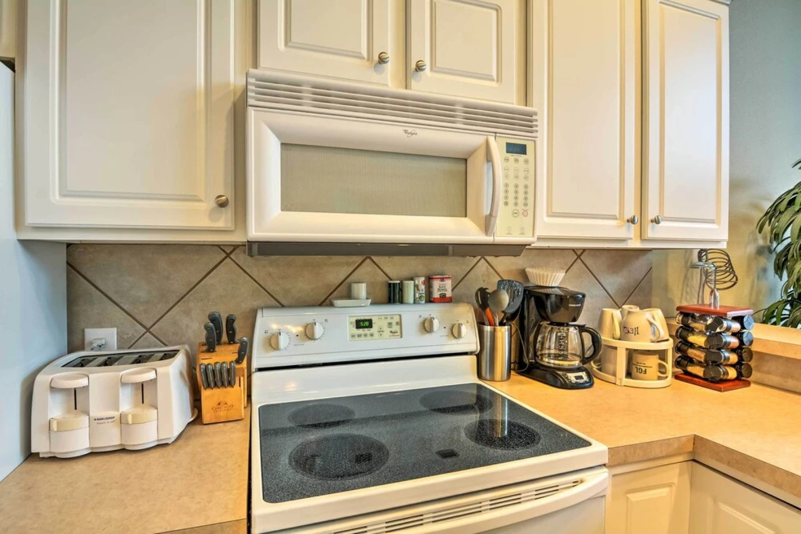 2 Pools: Waterfront Condo on Lake of the Ozarks!