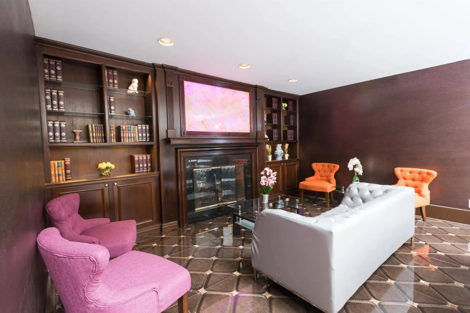 The Roslyn, Tapestry Collection by Hilton