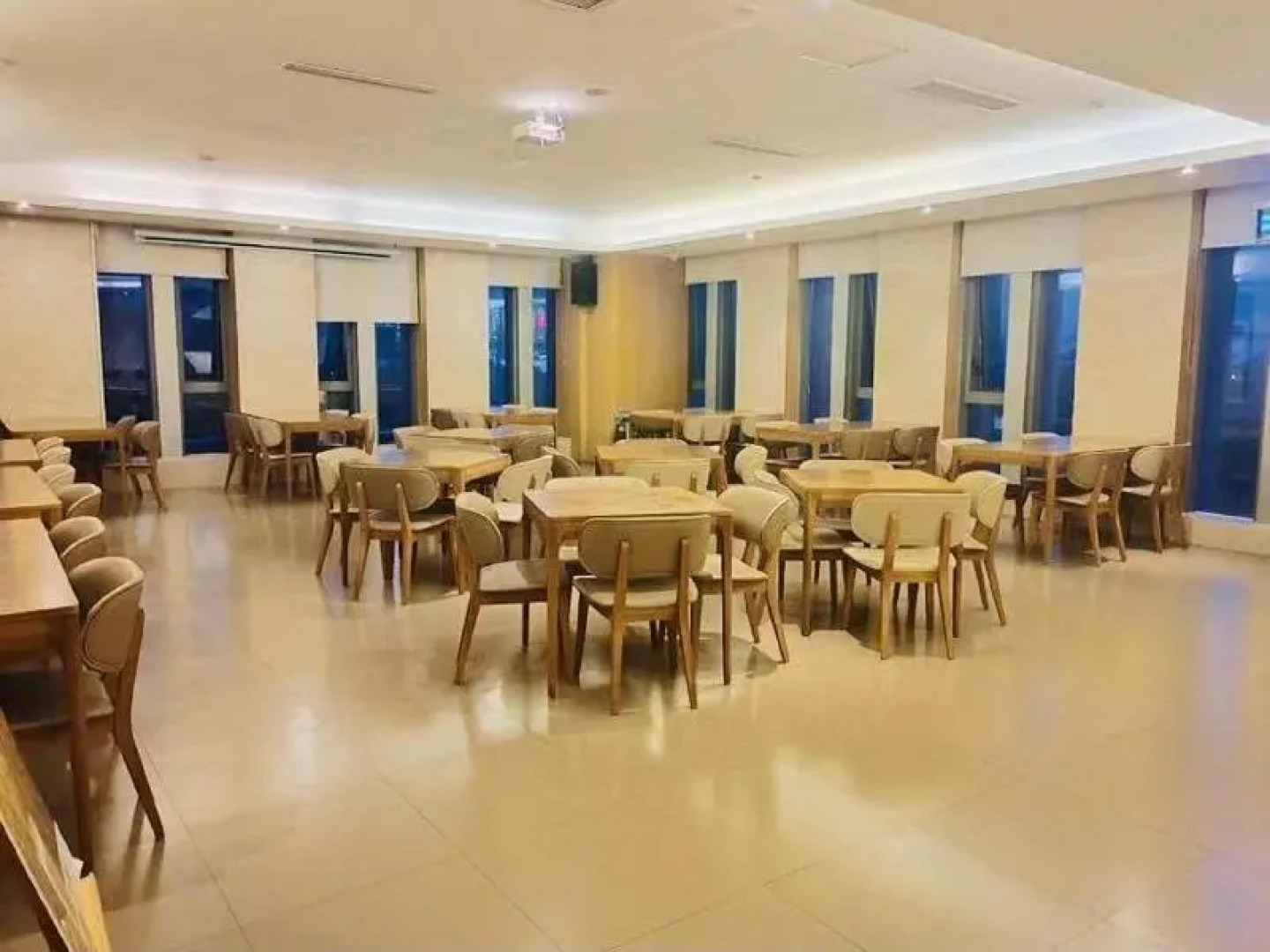 Ji Hotel (Hangzhou East Railway Station)