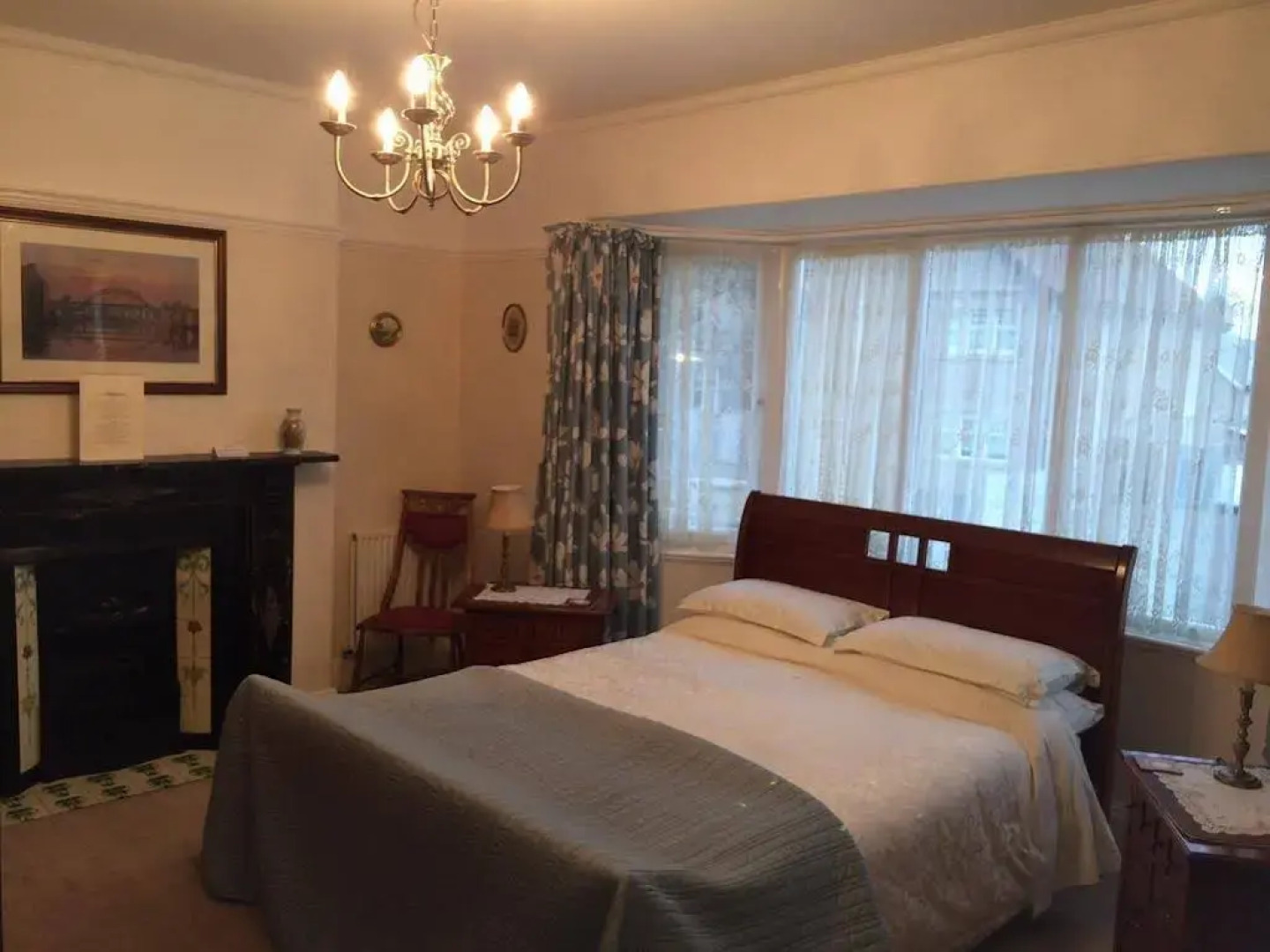 Hillcrest House Bed & Breakfast