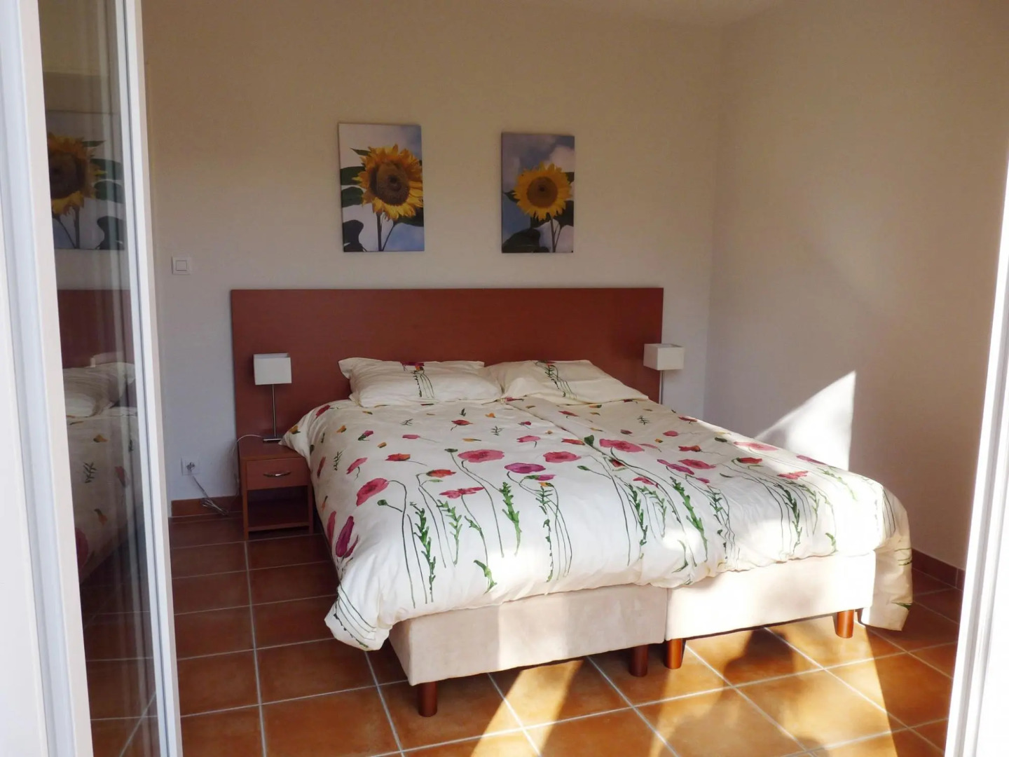 Elegant Villa in Les Mazes with Swimming Pool