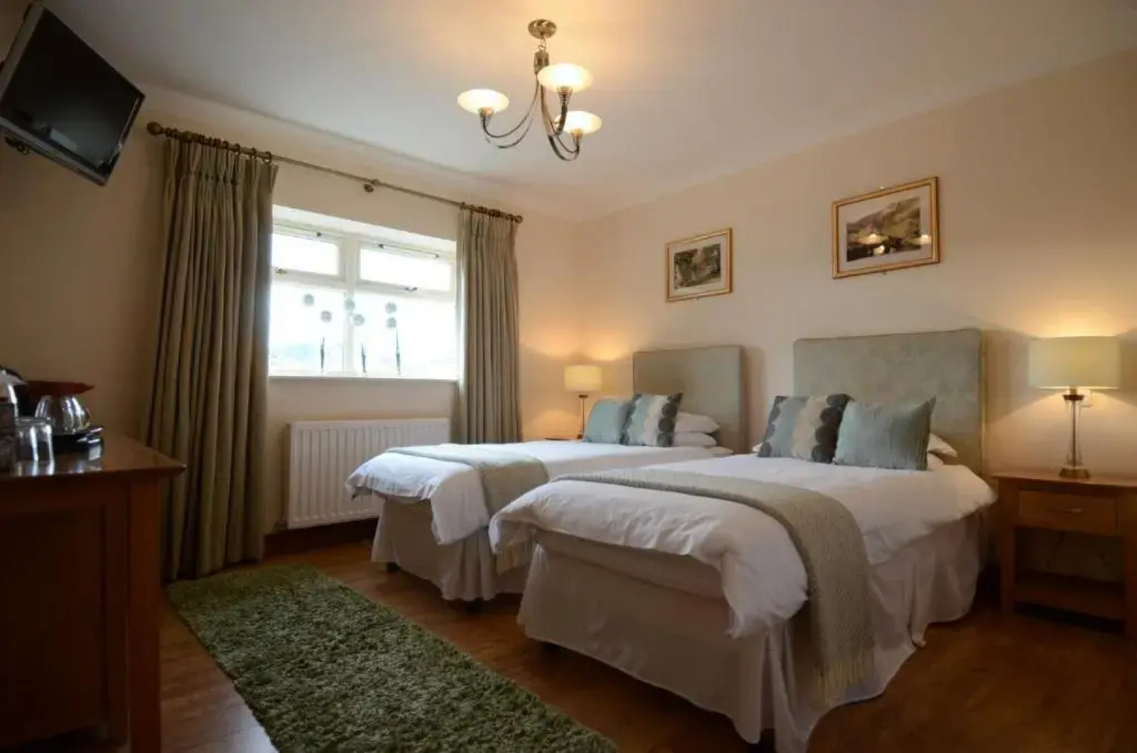 The Bell Country Inn