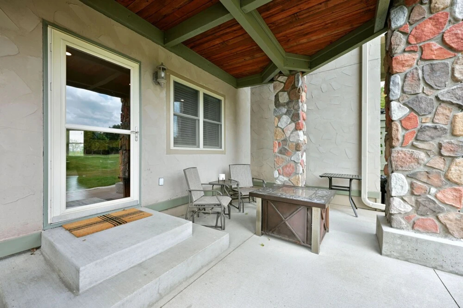 Unit 109 2 Bdrm/ 2 Ba 2 Bedroom Condo