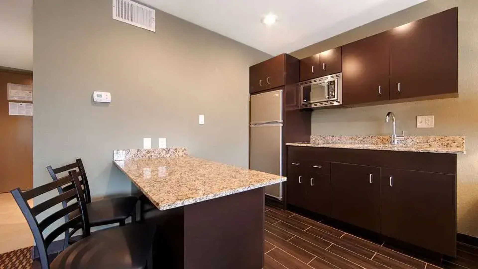 The Encinitan Hotel & Suites