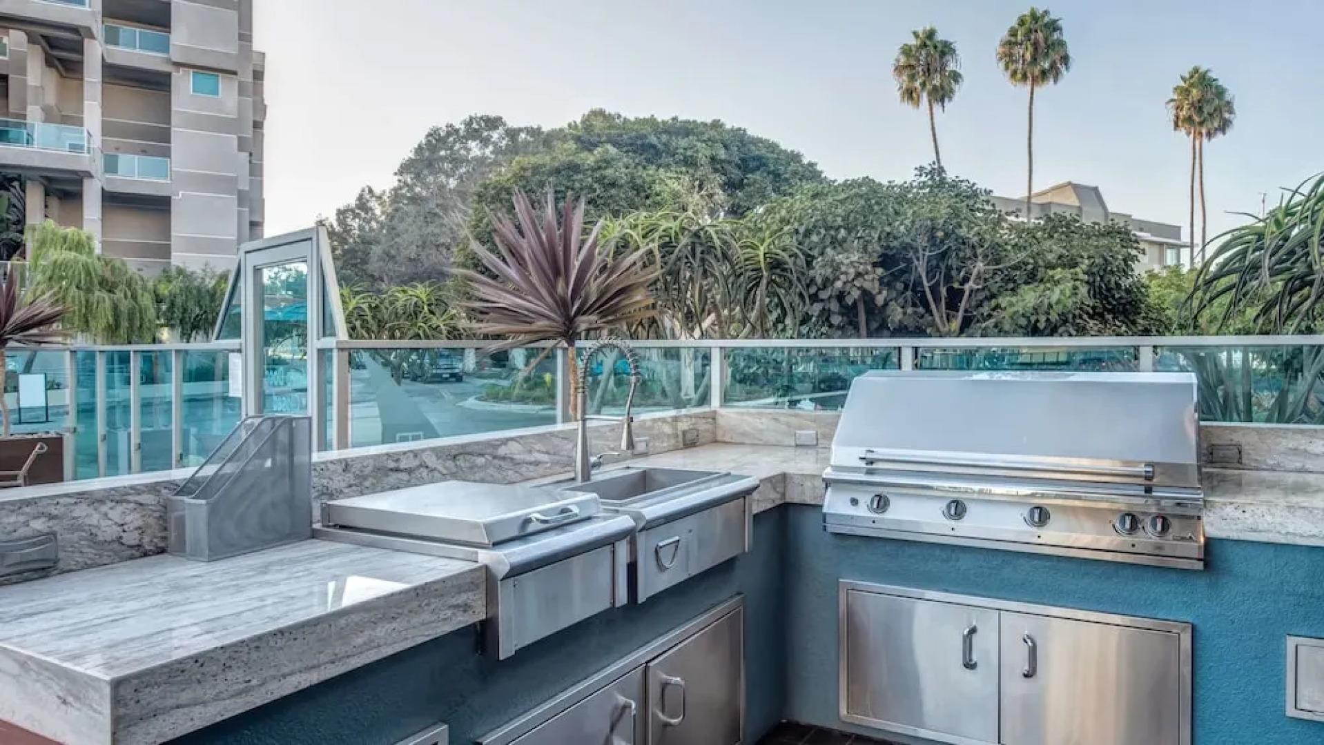 Waterfront Suites At Marina Del Rey