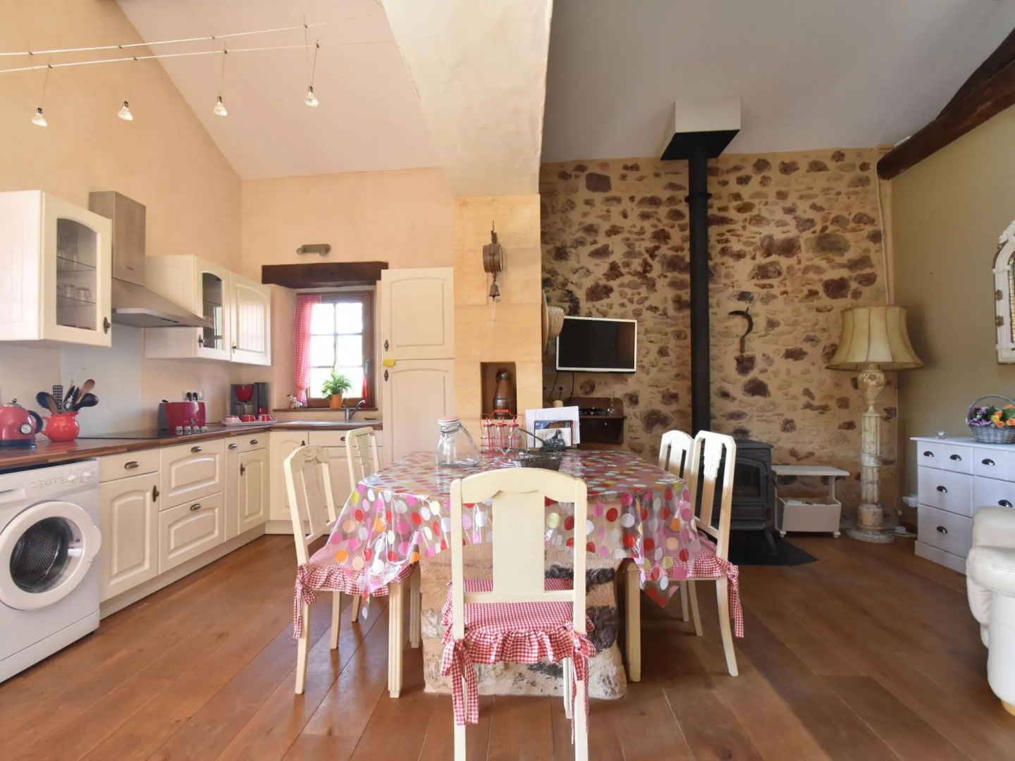 Lavish Home in Montferrand-du-périgord Aquitaine With Pool