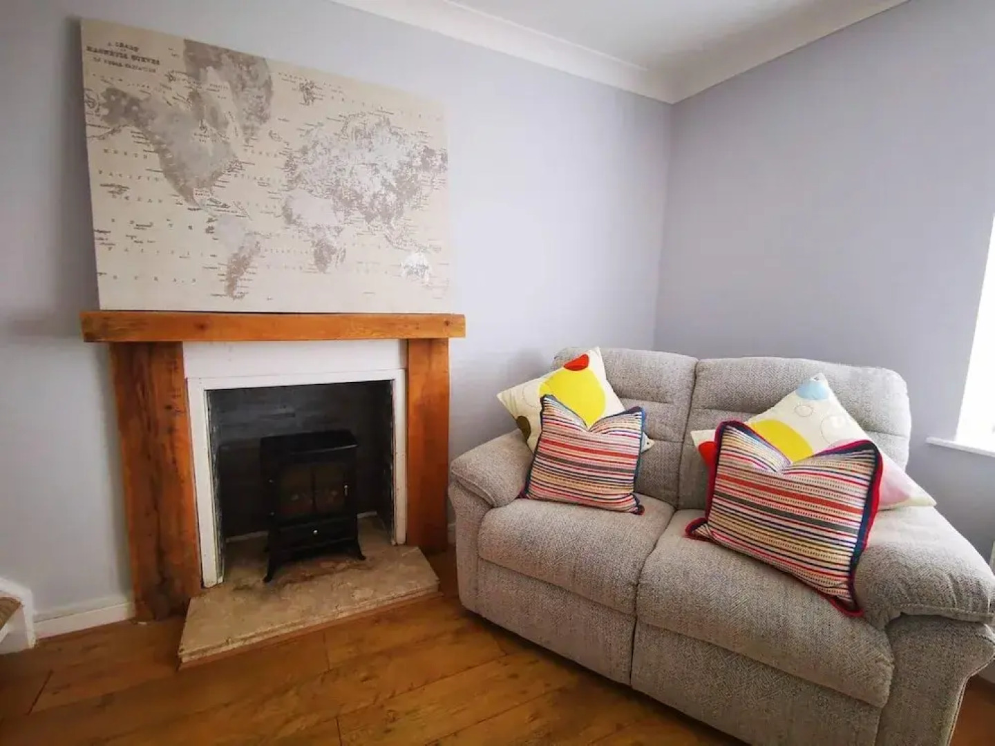 Cozy 2-bed Cottage in Merthyr, 5 Mins to Bike Park