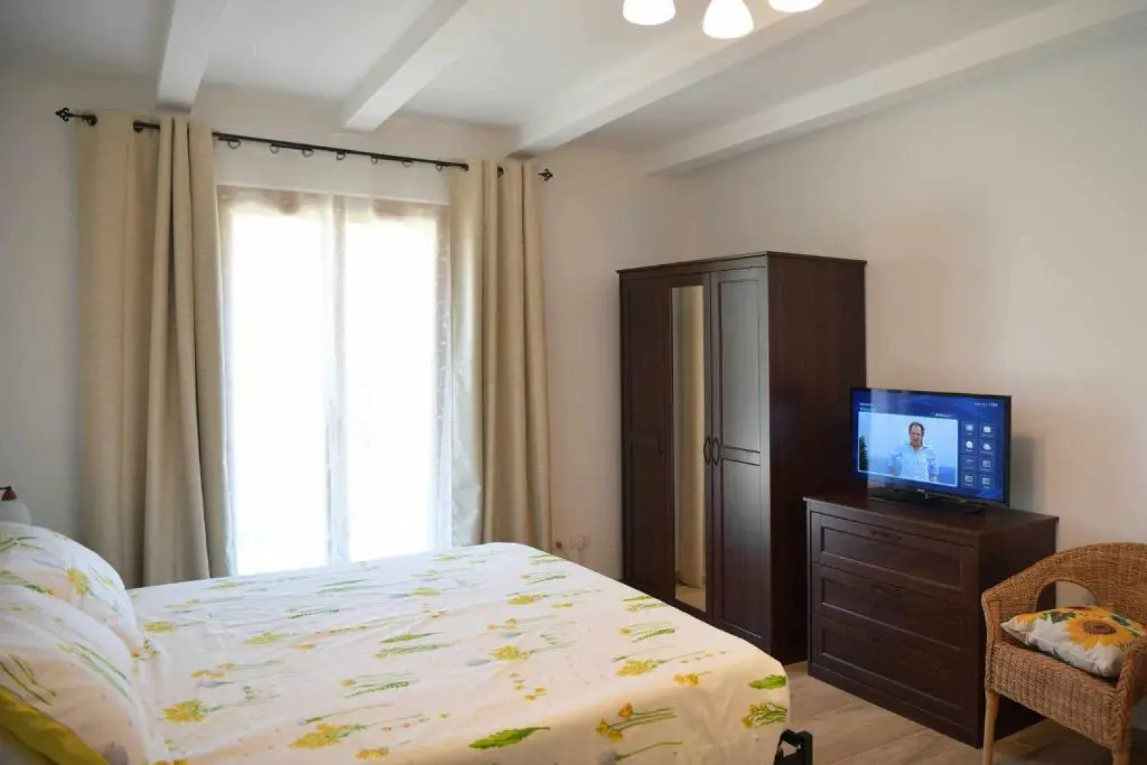 Casa Montefiore 13 Girasoli LT nella tranquilla campagna Marchigiana