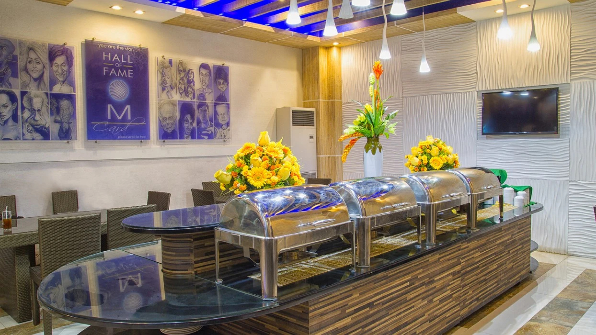 Hotel DreamWorld North EDSA