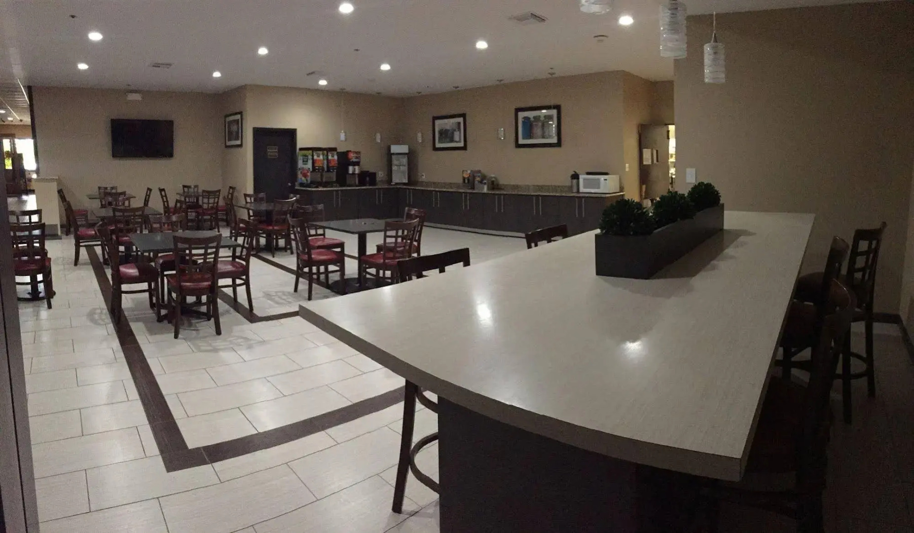 Clarion Pointe Lake Jackson - Clute