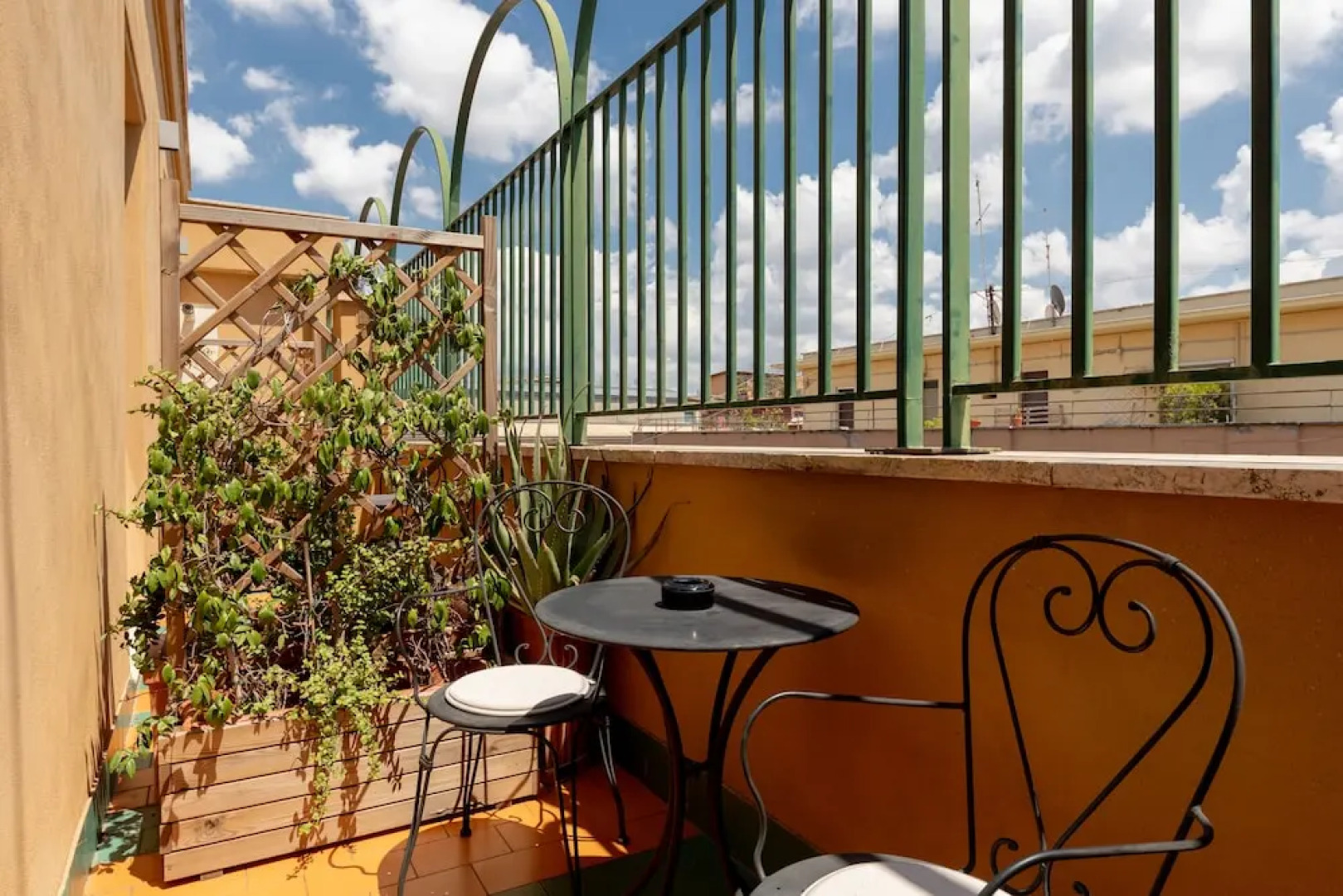 Blue Inn Luxury Suites