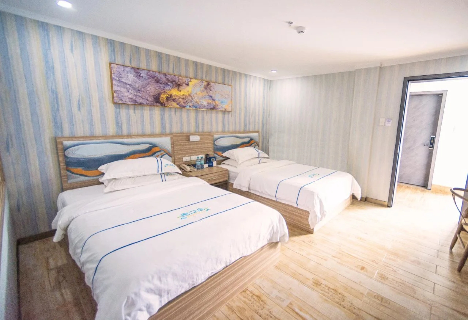 Erus Suites Hotel Boracay