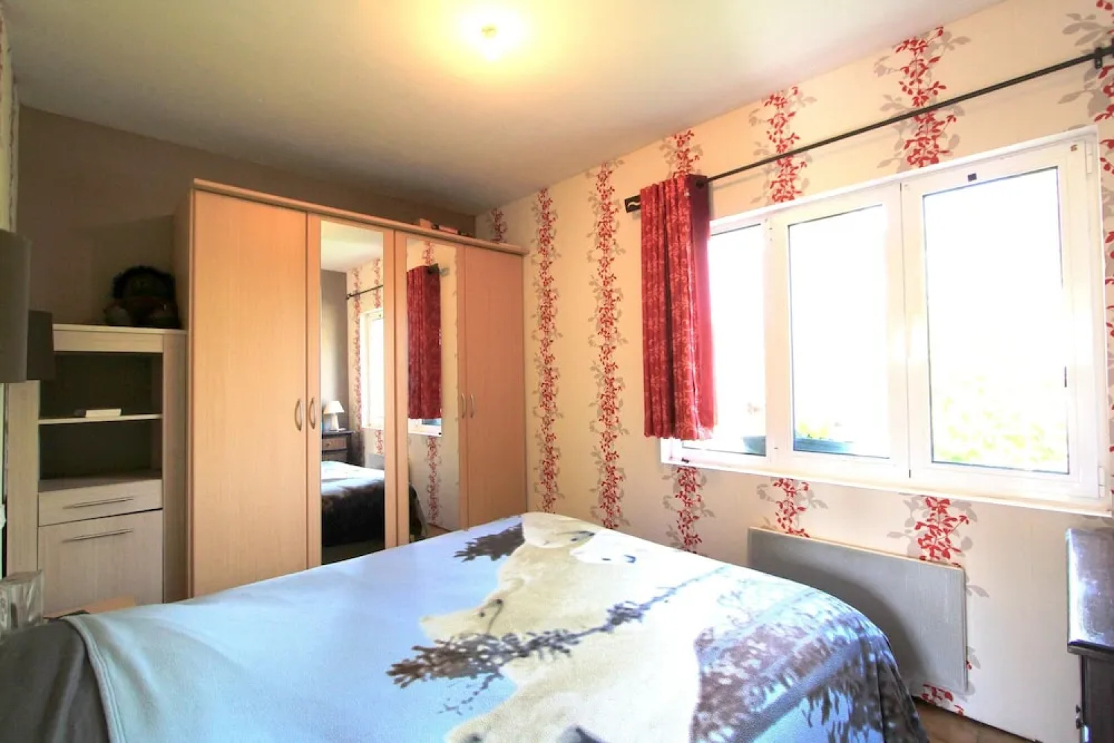 House With 2 Bedrooms in Marcillac-saint-quentin, With Enclosed Garden