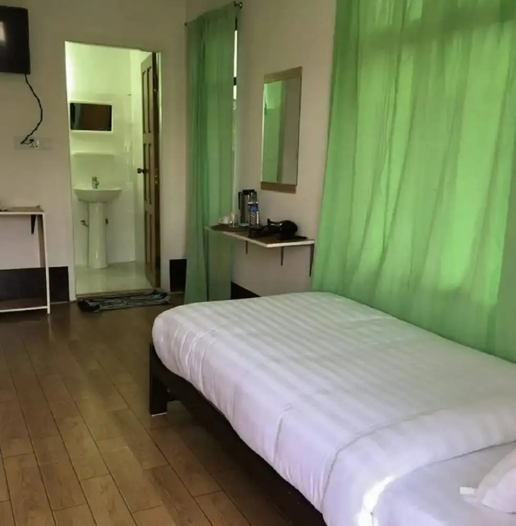 Full Moon Guest House