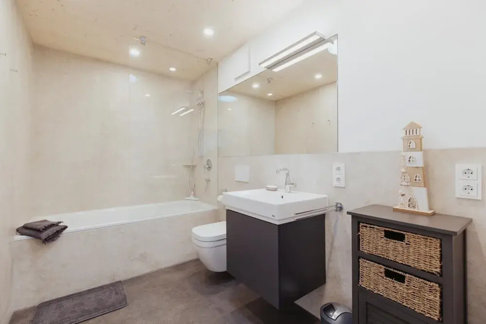 Skandinavisch Eingerichtetes Familienferienhaus