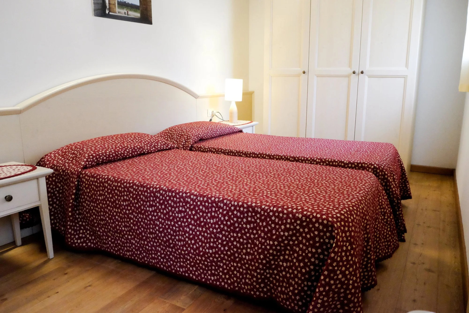 Tigli apartment with two bedrooms and one bathroom on the second floor with 4 metre glass window (apartment 6)