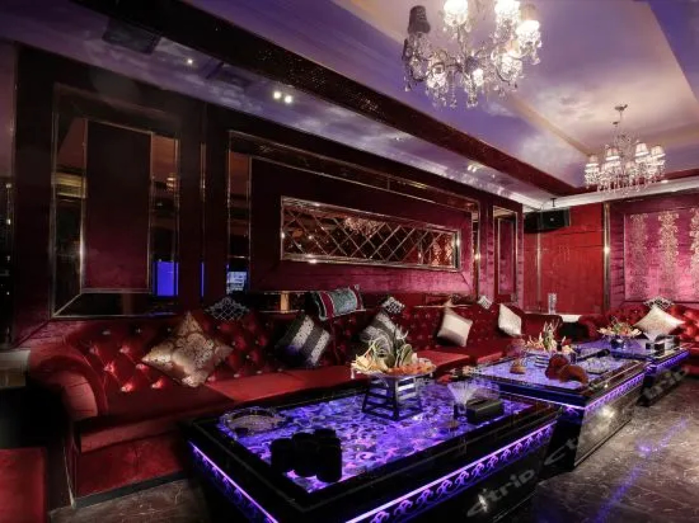 New Metropolis Hotel