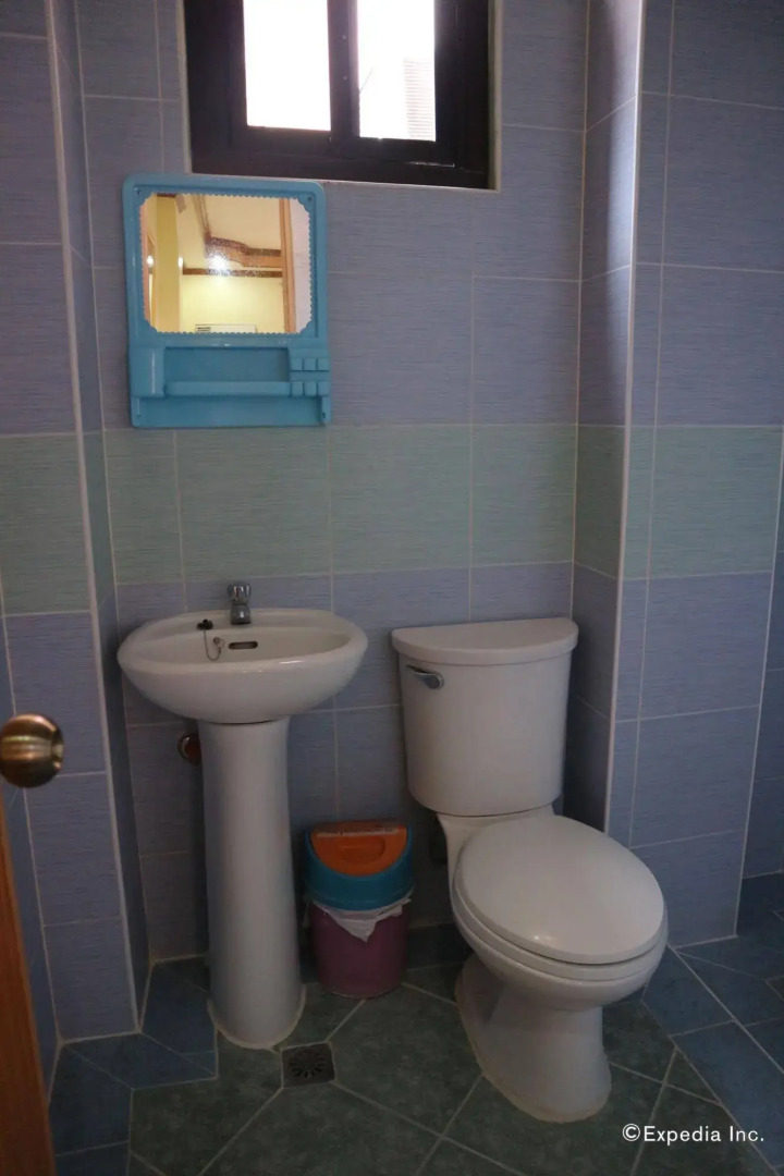 M.N. Boracay Lodge Inn