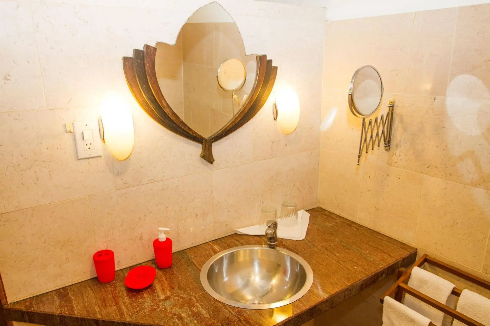 Beach House Aruba Apartments