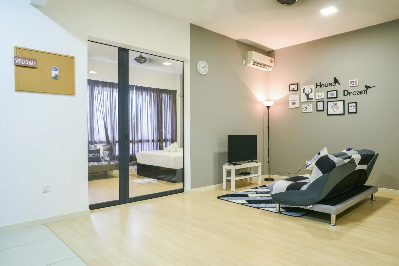 USJ One Subang Jaya by Widebed