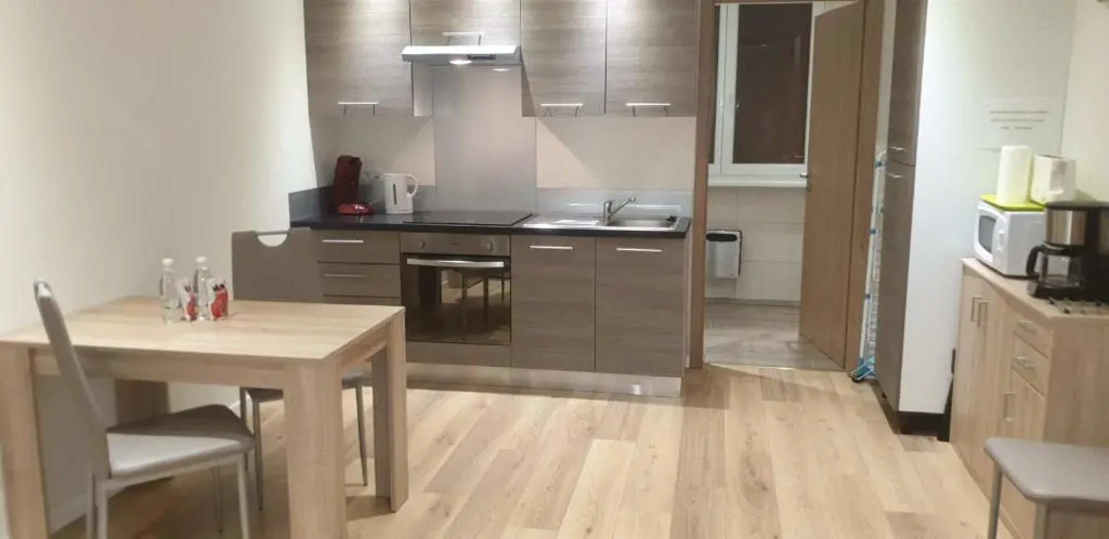 Meublés du 25 N3 Studio 1er Etage