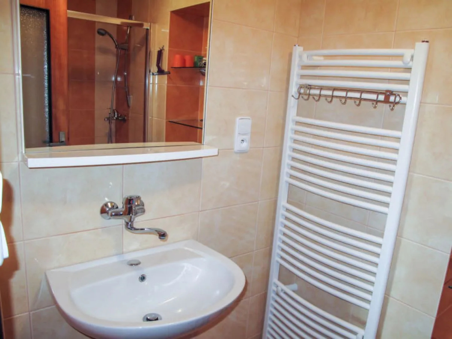 HOUSE JESENNý TANVALD