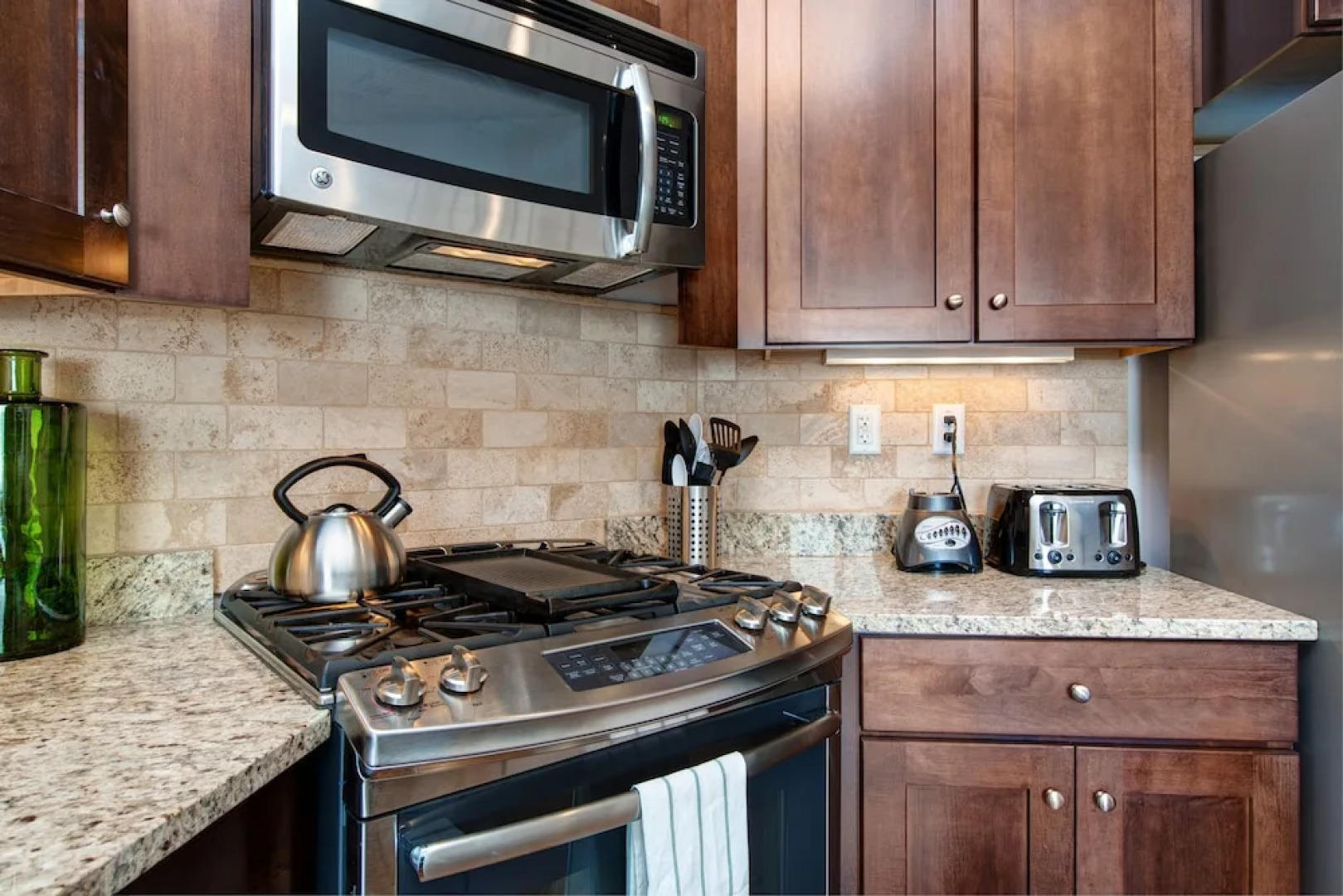 Park Lane South Apartment 6169 by RedAwning