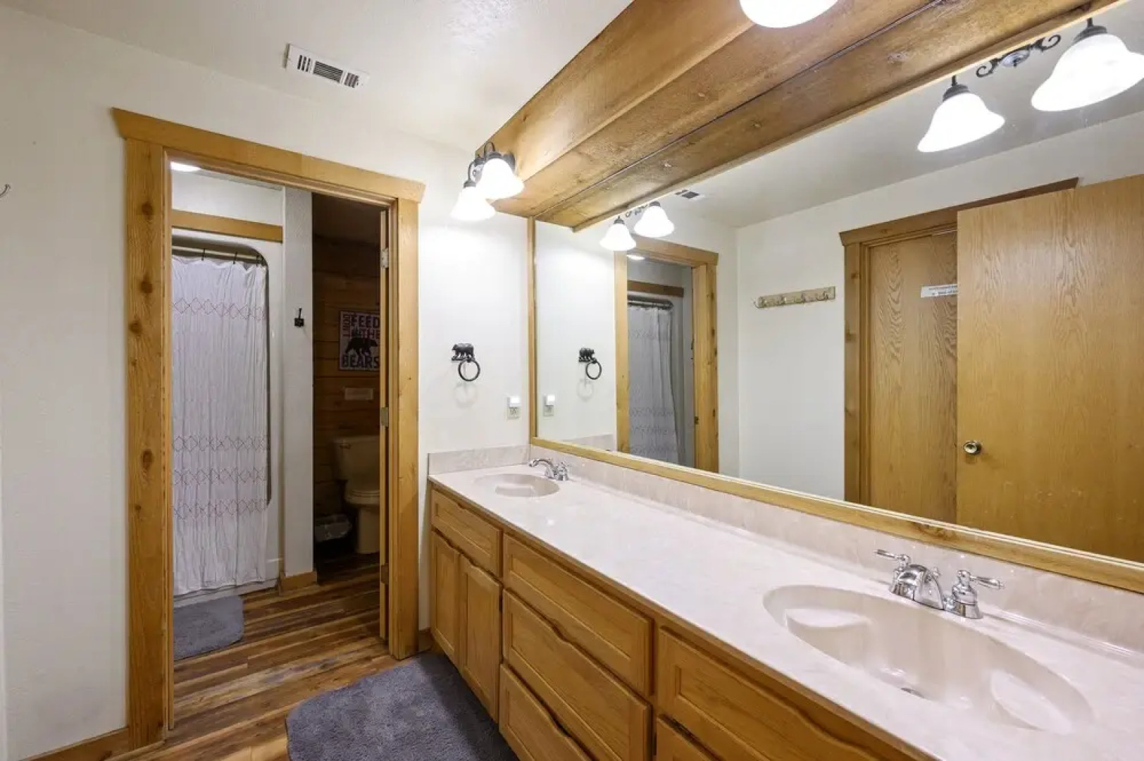 Lacey Dogwood Family Cabin With Free Wifi and Private BBQ by Redawning