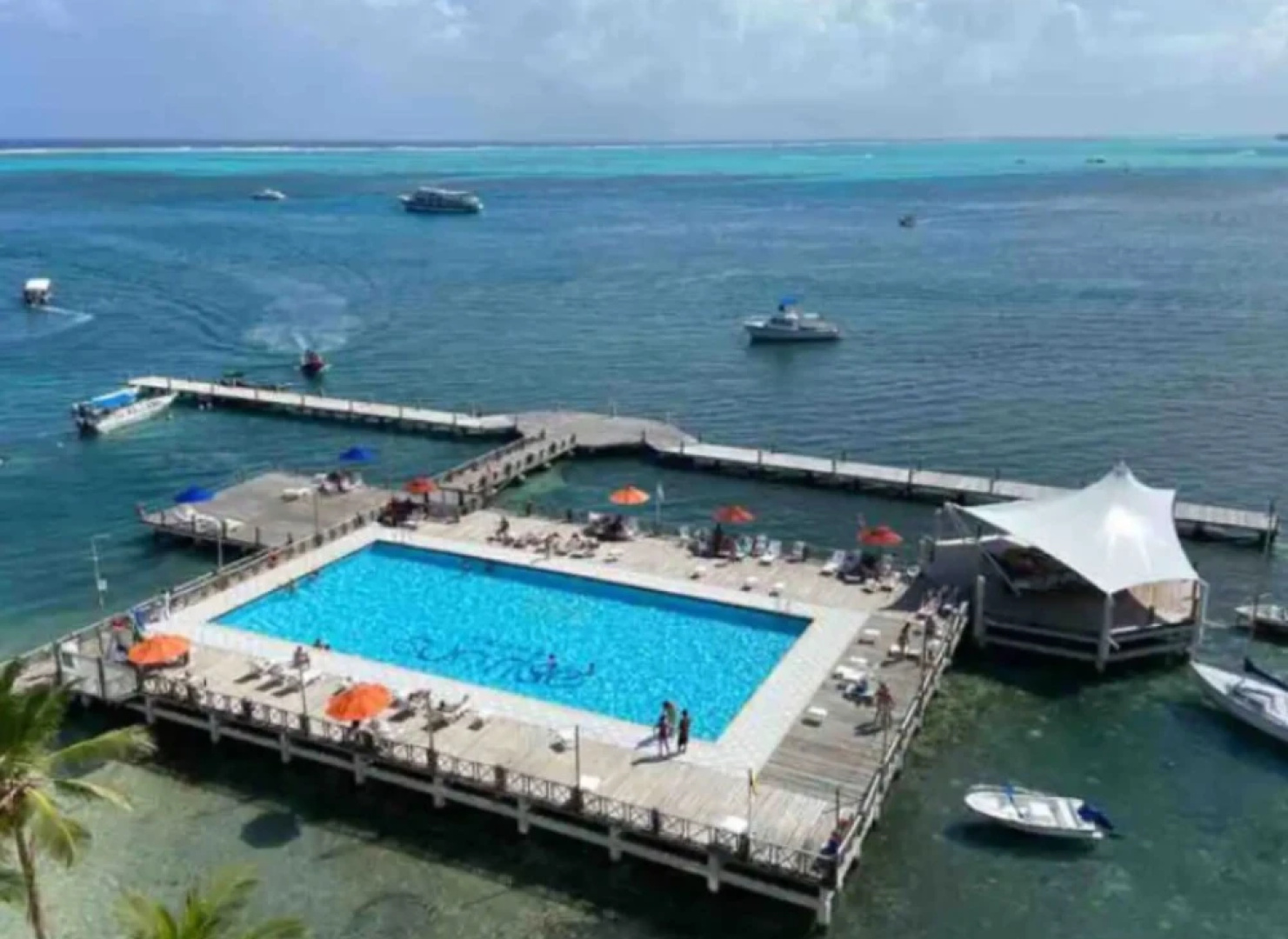 Apartamento con Vista al Mar en Sunrise